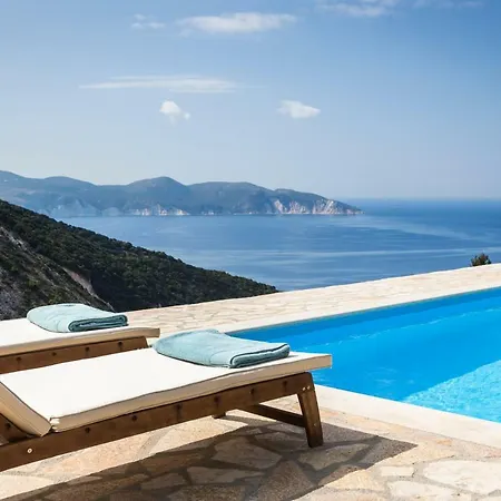 Myrtos Bay * Anomeriá