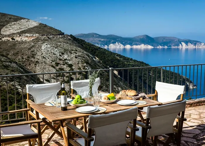 Myrtos Bay * Anomeriá