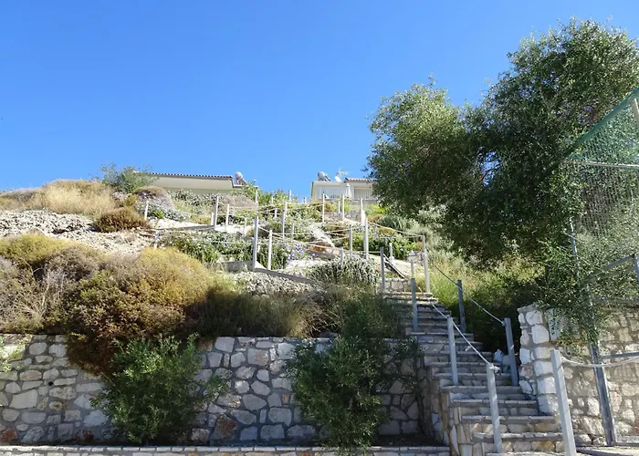 Myrtos Bay * Anomeriá