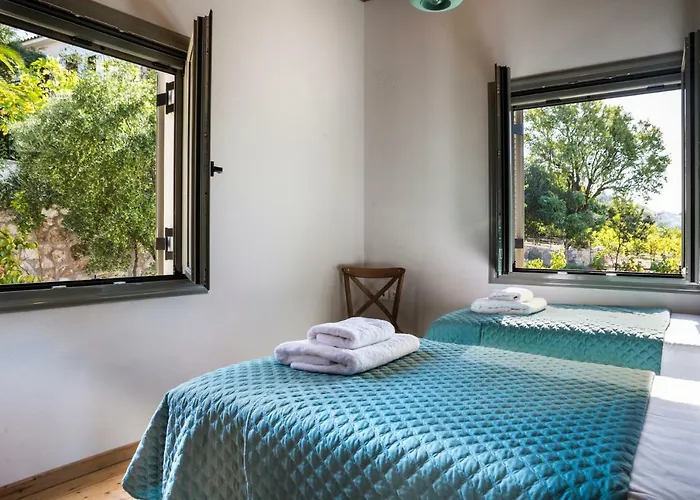 Myrtos Bay * Anomeriá